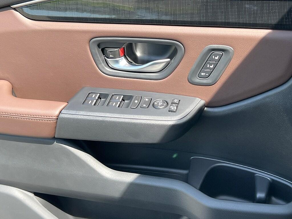 new 2025 Honda Pilot car, priced at $59,025