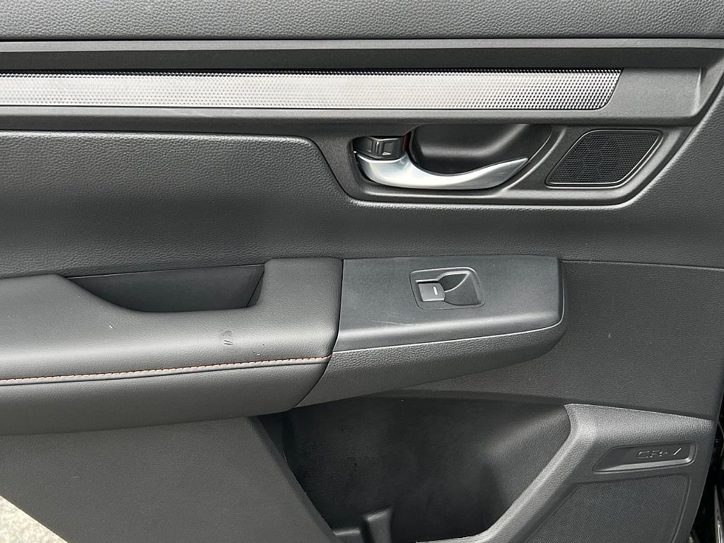 used 2025 Honda CR-V Hybrid car, priced at $37,687
