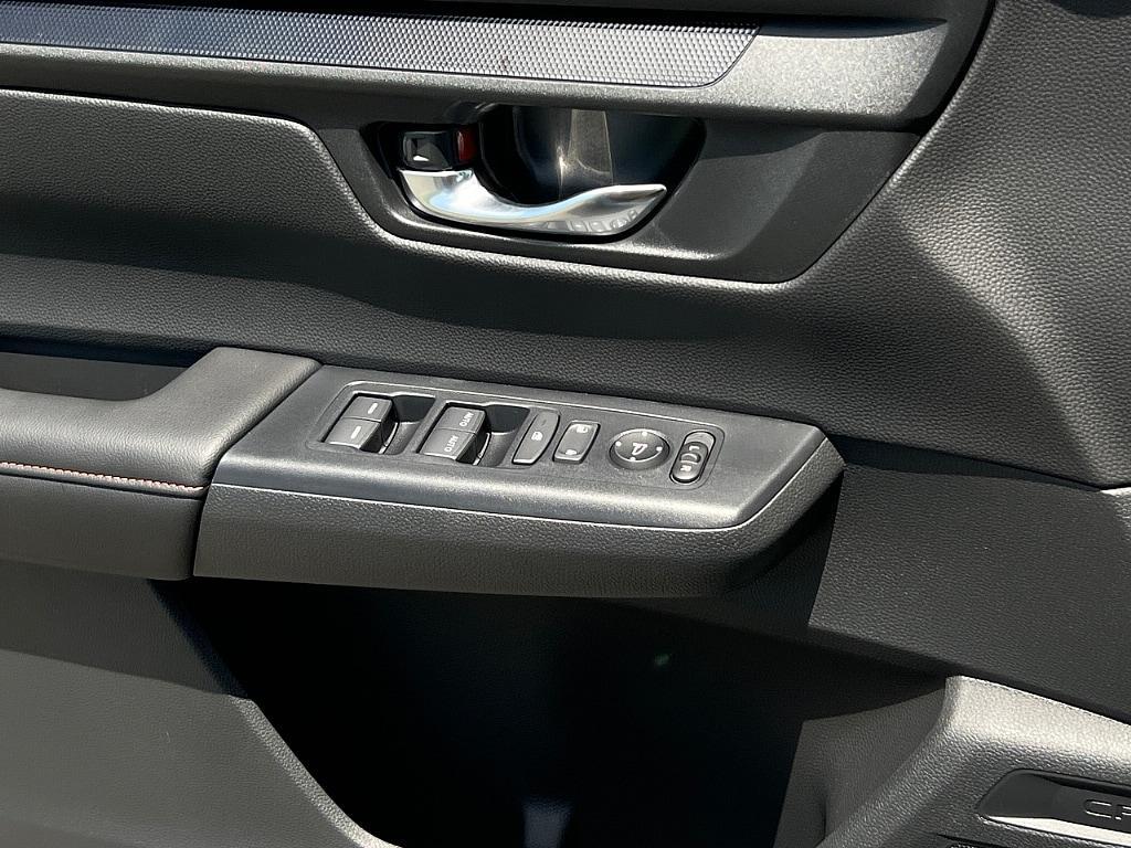 new 2026 Honda CR-V Hybrid car, priced at $41,520