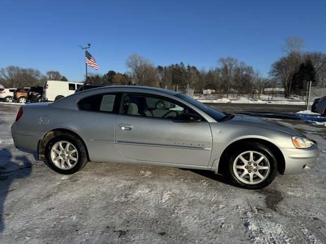 used 2001 Chrysler Sebring car