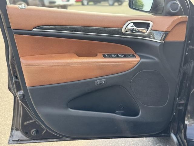 used 2011 Jeep Grand Cherokee car, priced at $12,900