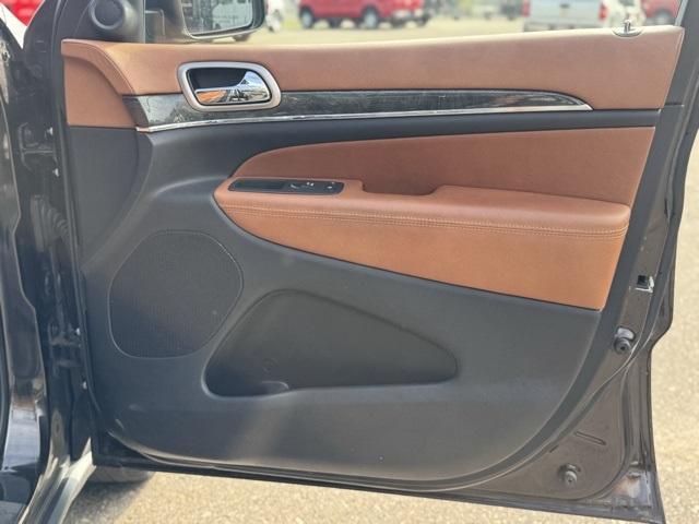 used 2011 Jeep Grand Cherokee car, priced at $12,900