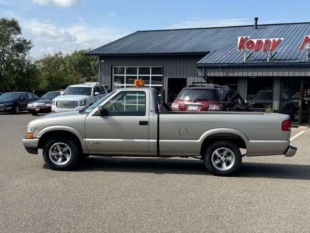 used 2002 Chevrolet S-10 car, priced at $9,999
