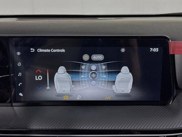 new 2025 Nissan Kicks car, priced at $32,030