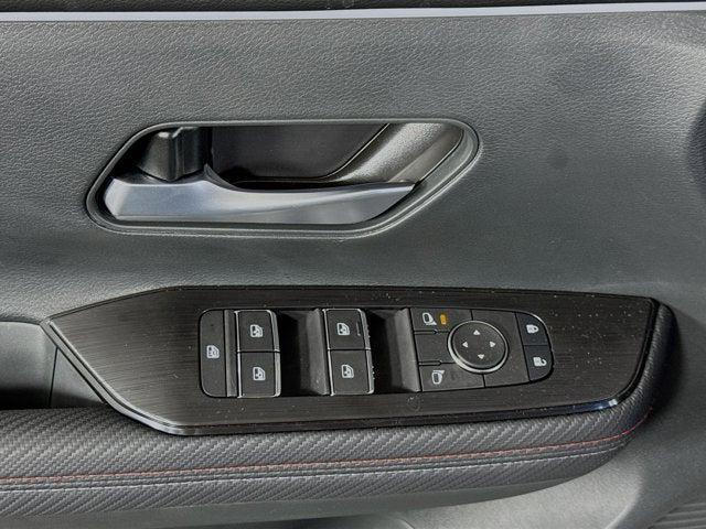 new 2025 Nissan Kicks car, priced at $32,030