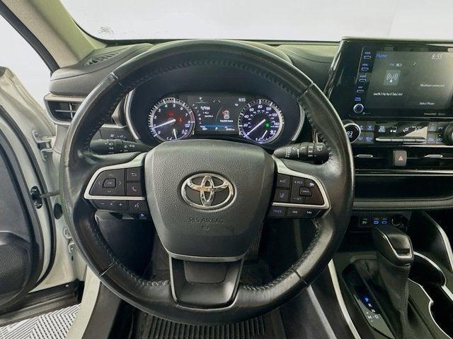 used 2022 Toyota Highlander car