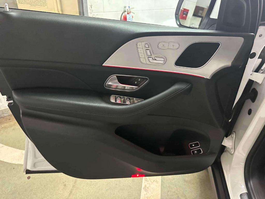 used 2024 Mercedes-Benz GLE 450 Plug-In Hybrid car, priced at $50,458