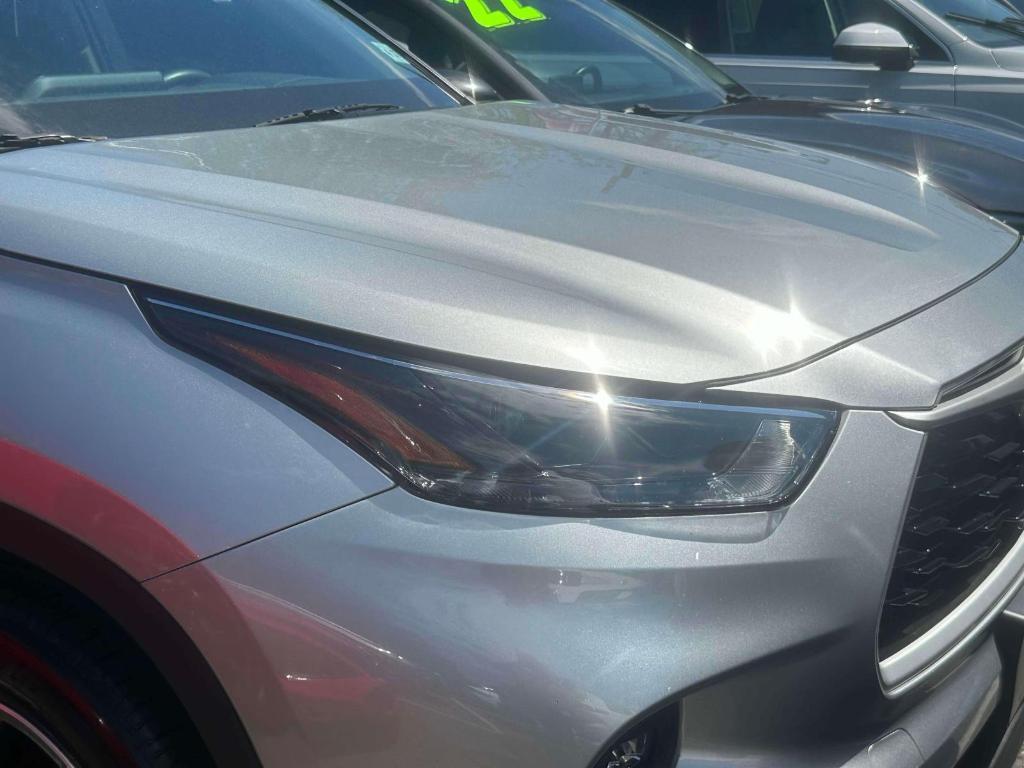 used 2022 Toyota Highlander car, priced at $36,607