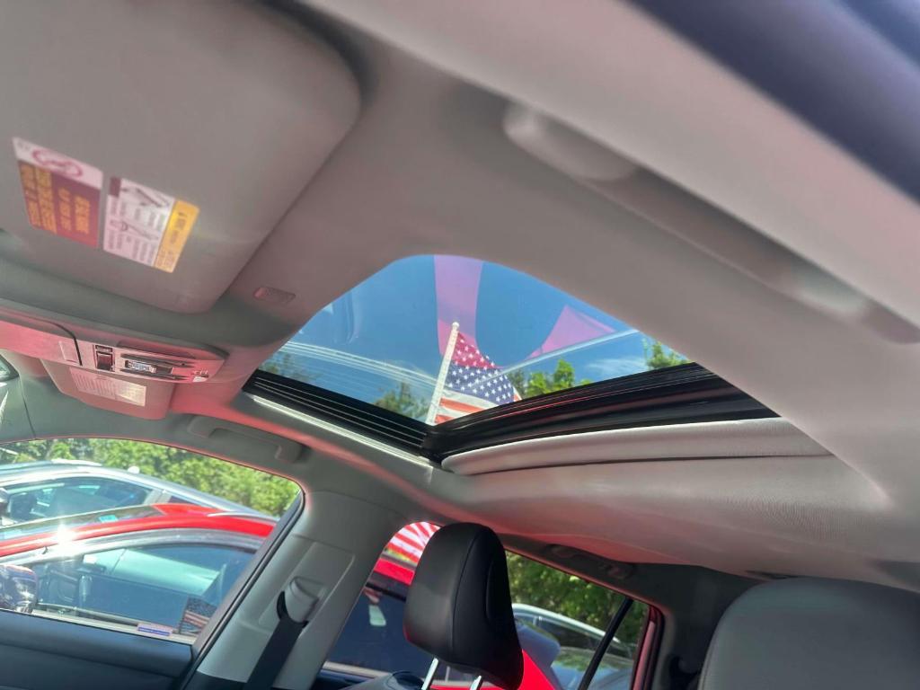 used 2022 Toyota Highlander car, priced at $36,607