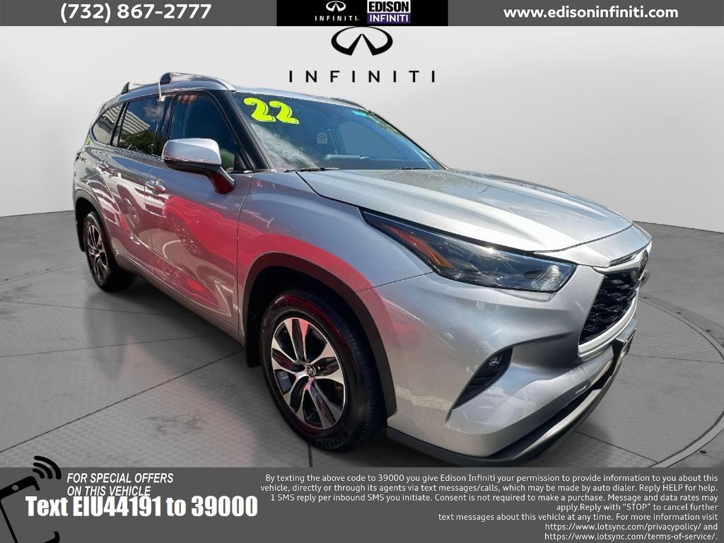 used 2022 Toyota Highlander car, priced at $36,607