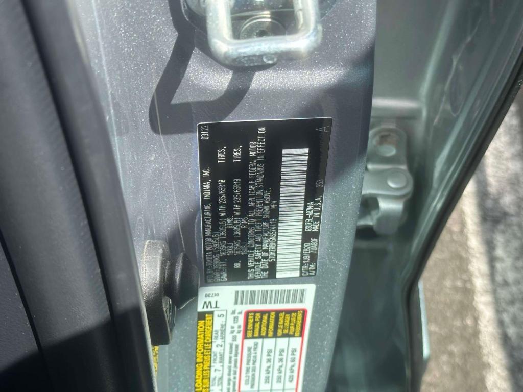 used 2022 Toyota Highlander car, priced at $36,607