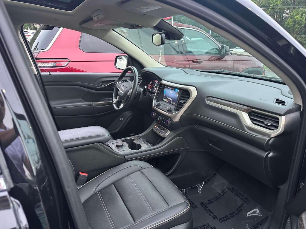 used 2022 GMC Acadia car, priced at $33,991