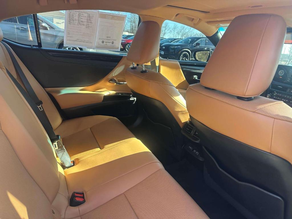 used 2022 Lexus ES 350 car, priced at $29,991