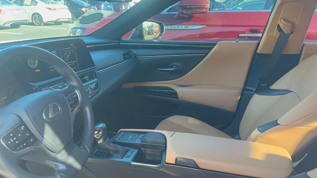 used 2022 Lexus ES 350 car, priced at $26,991