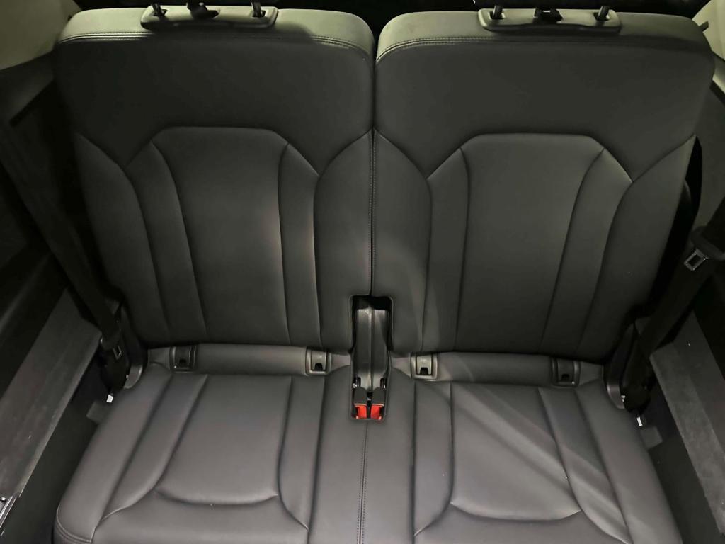 used 2024 Audi Q7 car, priced at $41,554