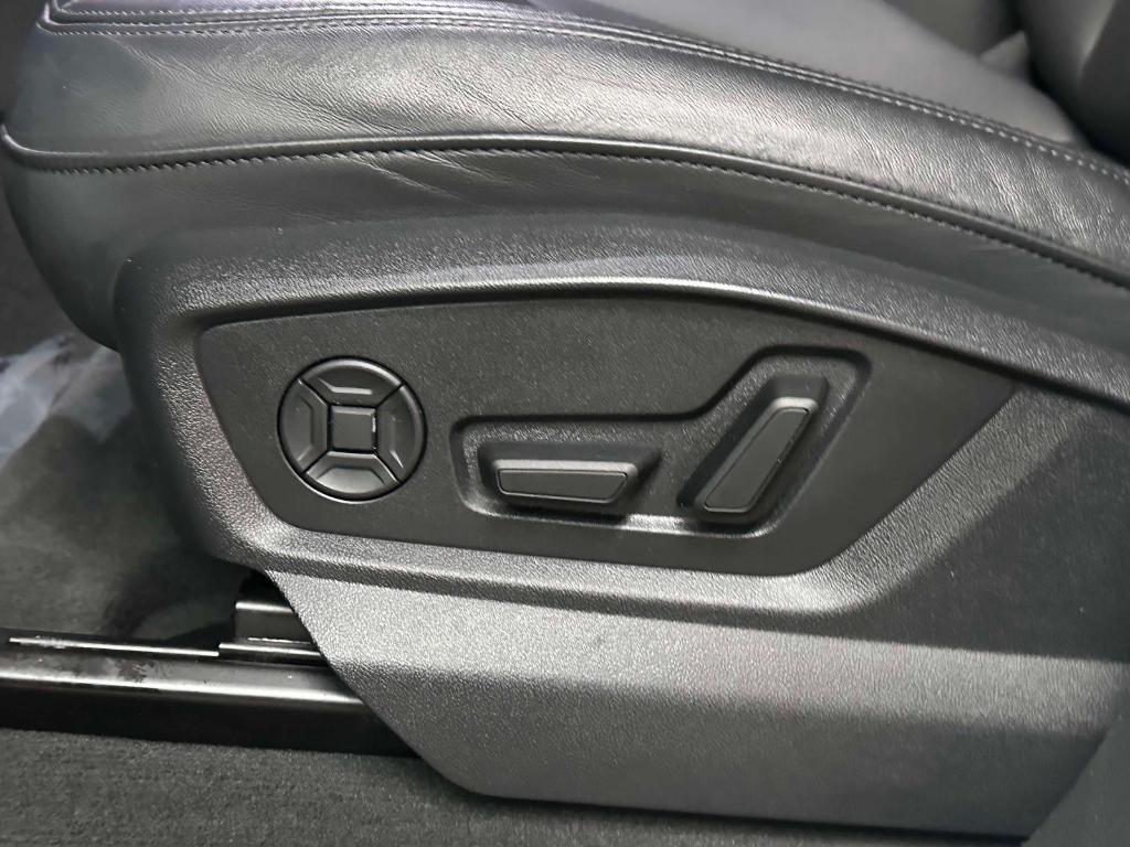 used 2024 Audi Q7 car, priced at $41,554
