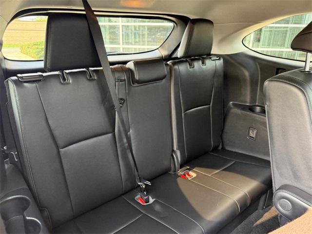 used 2020 Toyota Highlander car, priced at $32,427