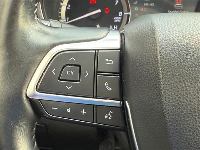 used 2020 Toyota Highlander car, priced at $32,427