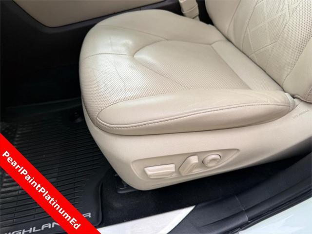 used 2021 Toyota Highlander car, priced at $37,989