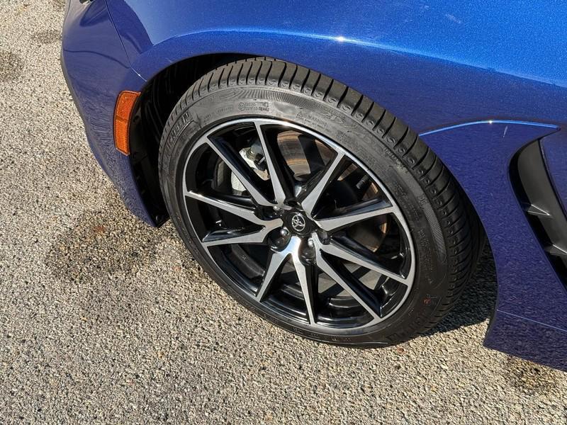 used 2023 Toyota GR86 car, priced at $29,000