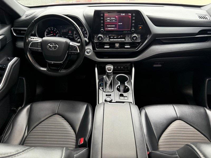used 2021 Toyota Highlander car, priced at $33,771