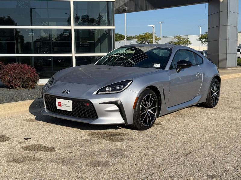 used 2024 Toyota GR86 car, priced at $26,769