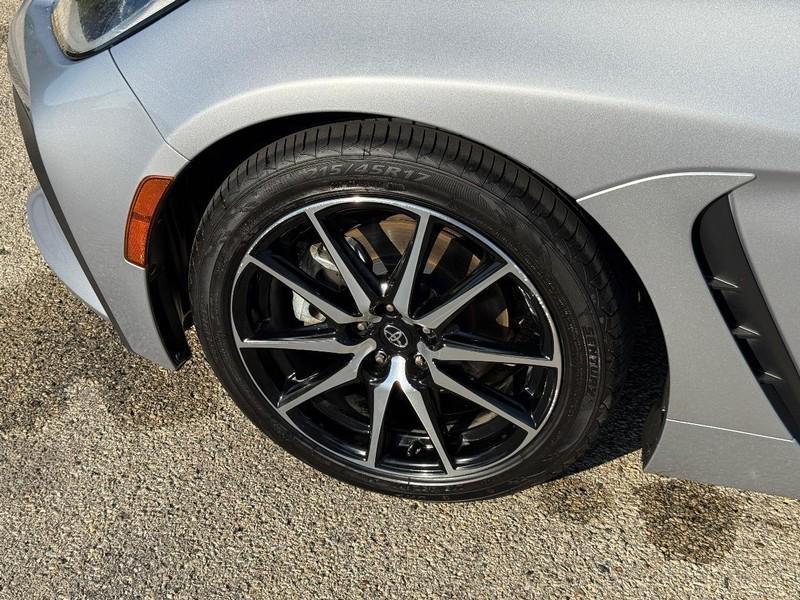 used 2024 Toyota GR86 car, priced at $26,769