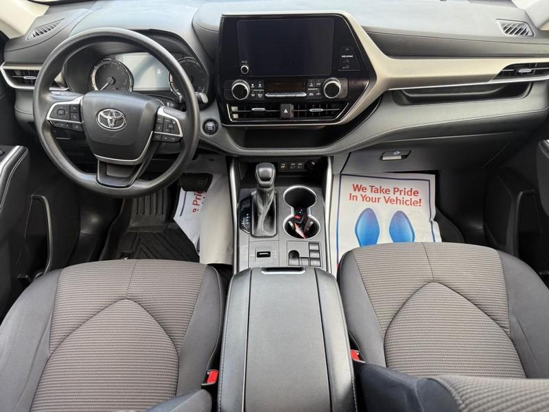used 2023 Toyota Highlander car, priced at $30,348