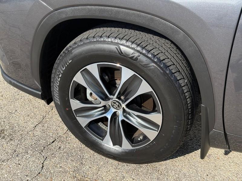 used 2024 Toyota Highlander car, priced at $44,965