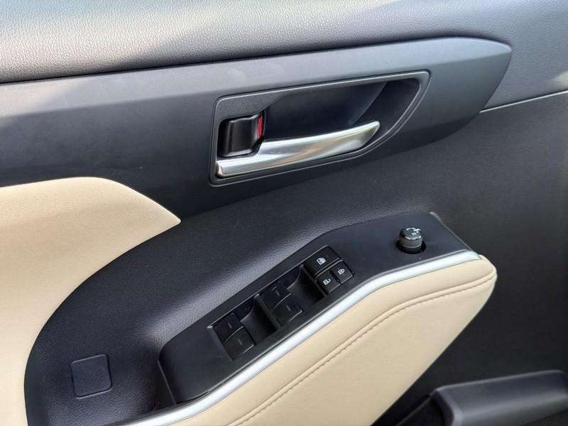 used 2024 Toyota Highlander car, priced at $44,965