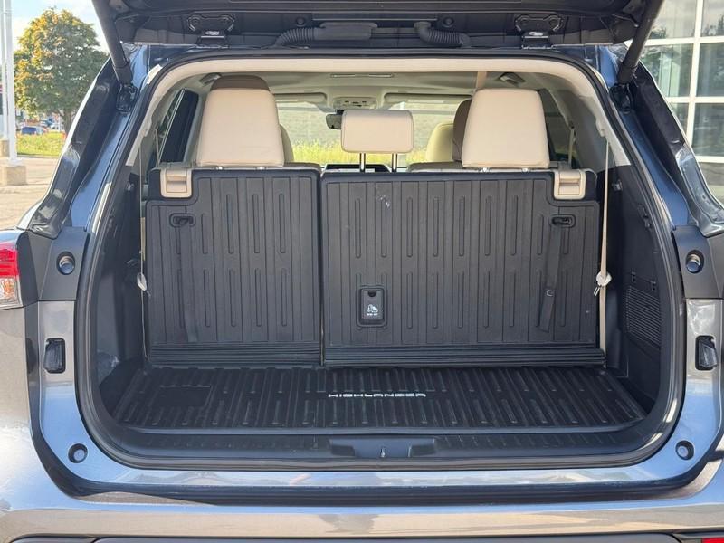 used 2024 Toyota Highlander car, priced at $44,965