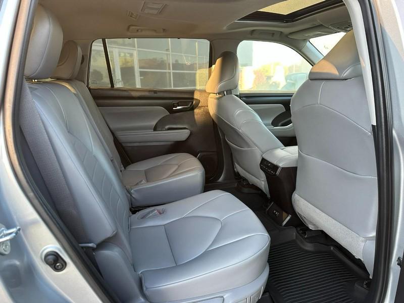 used 2021 Toyota Highlander car, priced at $25,590