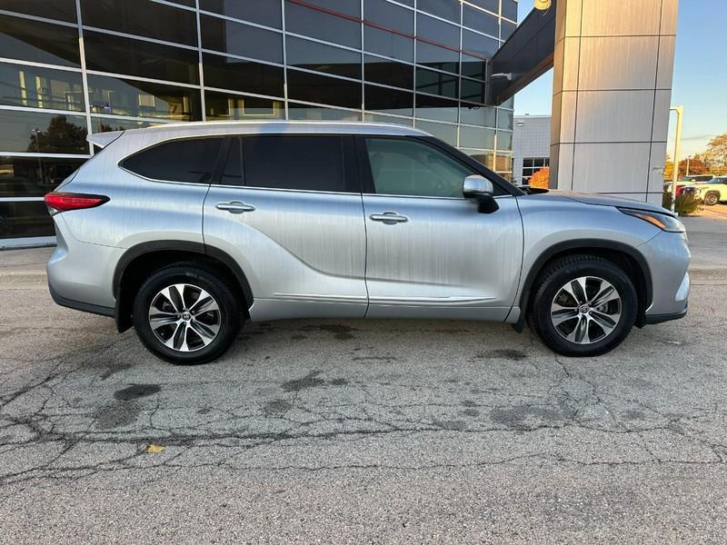 used 2021 Toyota Highlander car, priced at $25,590