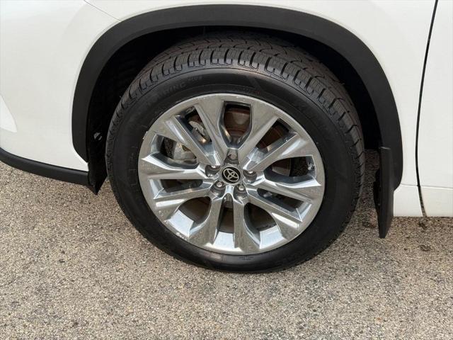 used 2023 Toyota Highlander car, priced at $42,600