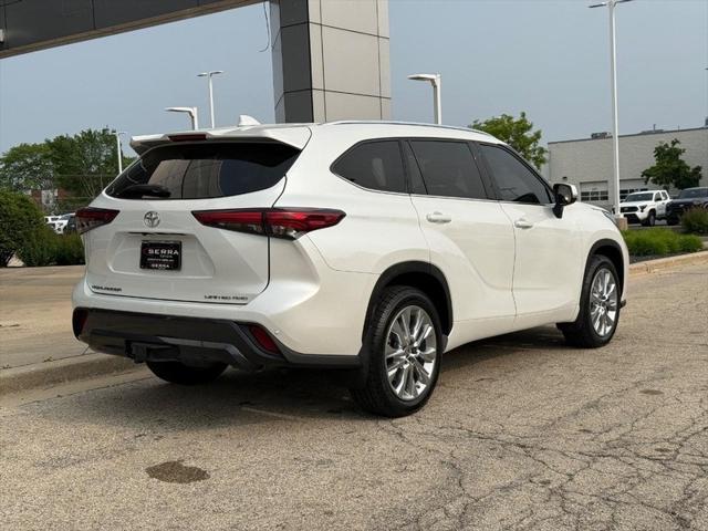 used 2023 Toyota Highlander car, priced at $42,600
