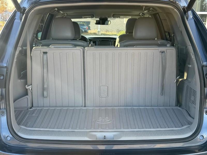 used 2018 Toyota Highlander car, priced at $25,777