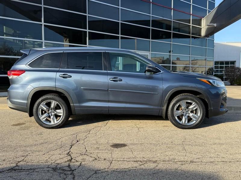 used 2018 Toyota Highlander car, priced at $25,777