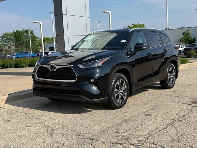 used 2022 Toyota Highlander car, priced at $37,770