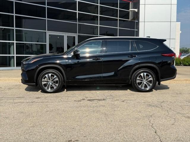 used 2022 Toyota Highlander car, priced at $37,770