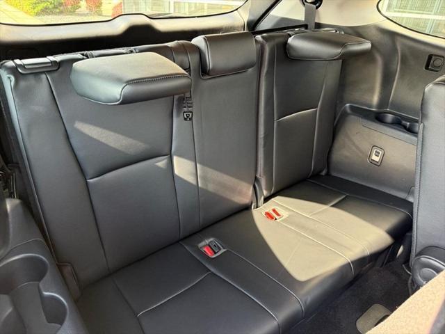 used 2022 Toyota Highlander car, priced at $37,770