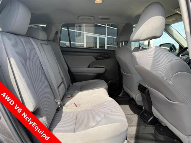 used 2022 Toyota Highlander car, priced at $32,296