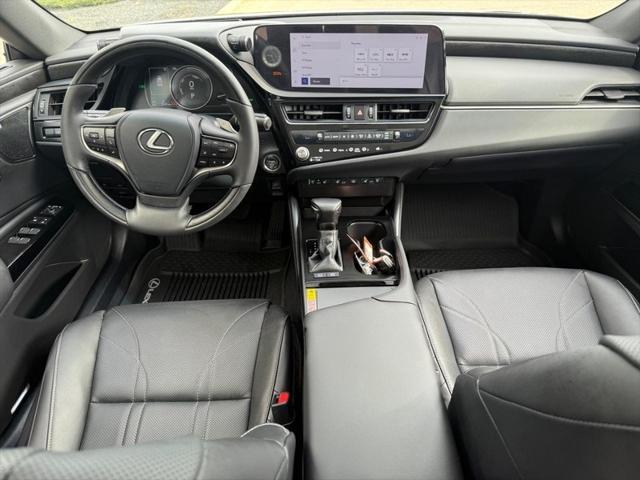 used 2025 Lexus ES 300h car, priced at $50,989