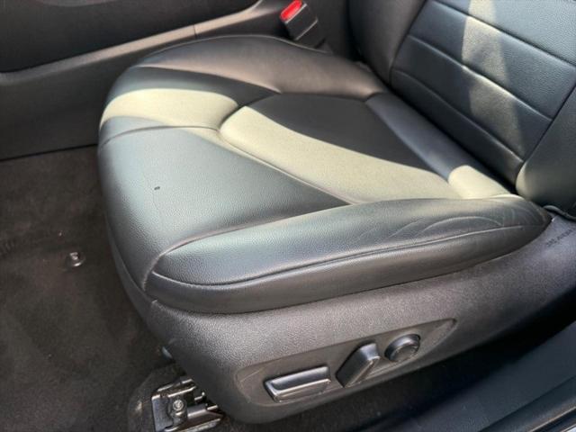 used 2022 Toyota Highlander car, priced at $38,600