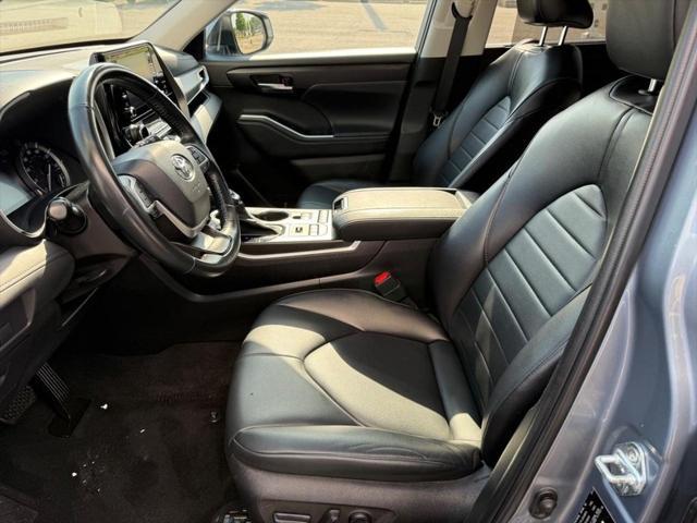 used 2022 Toyota Highlander car, priced at $38,600