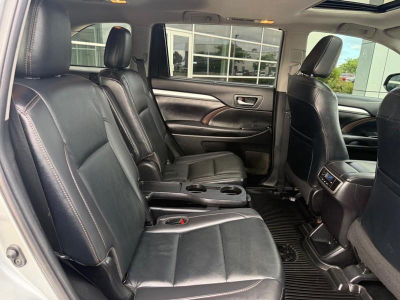 used 2019 Toyota Highlander car, priced at $28,558