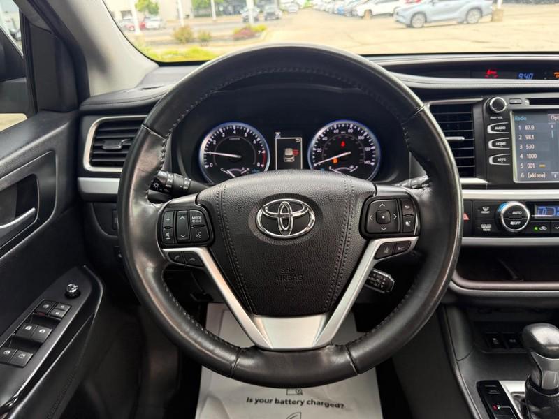 used 2019 Toyota Highlander car, priced at $28,558