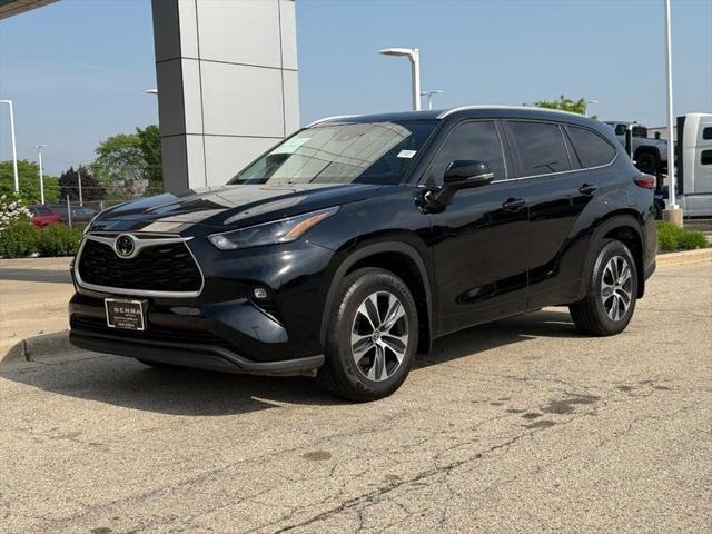used 2023 Toyota Highlander car, priced at $41,897