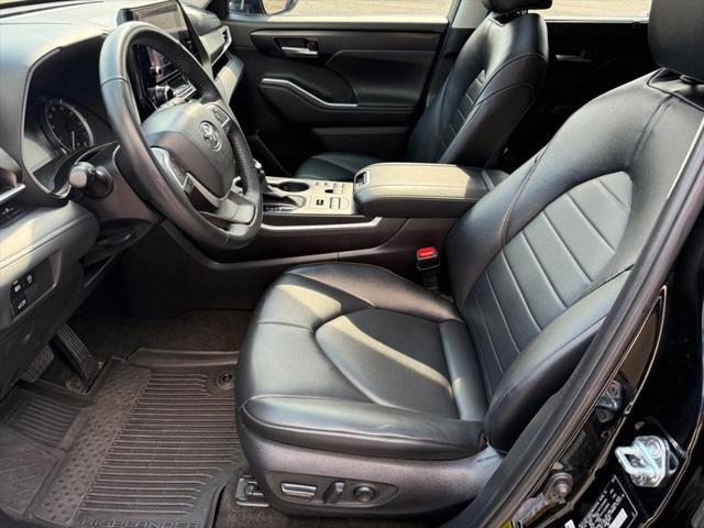 used 2023 Toyota Highlander car, priced at $41,897