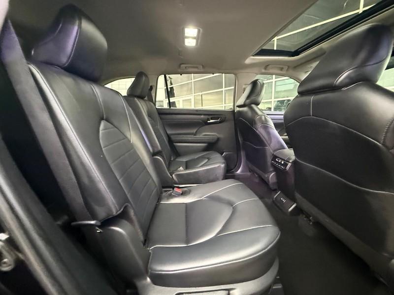 used 2024 Toyota Highlander car, priced at $39,583