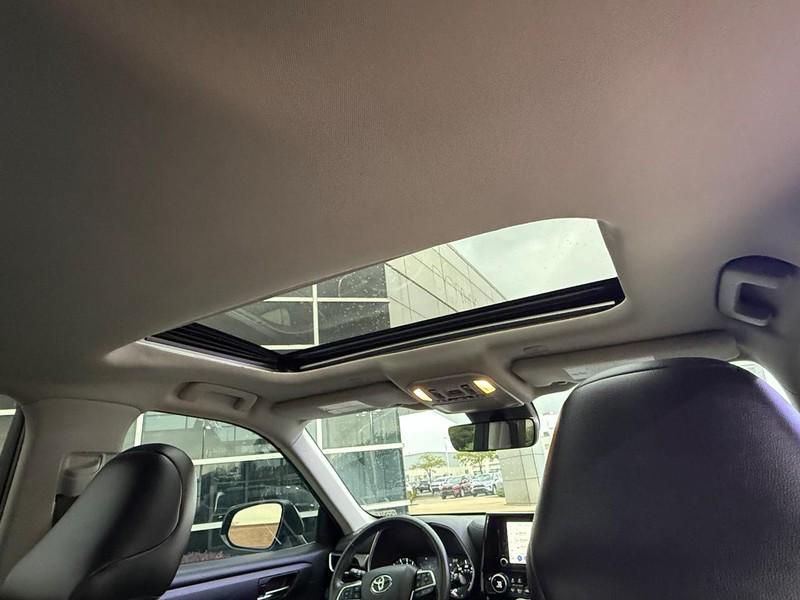 used 2024 Toyota Highlander car, priced at $39,583